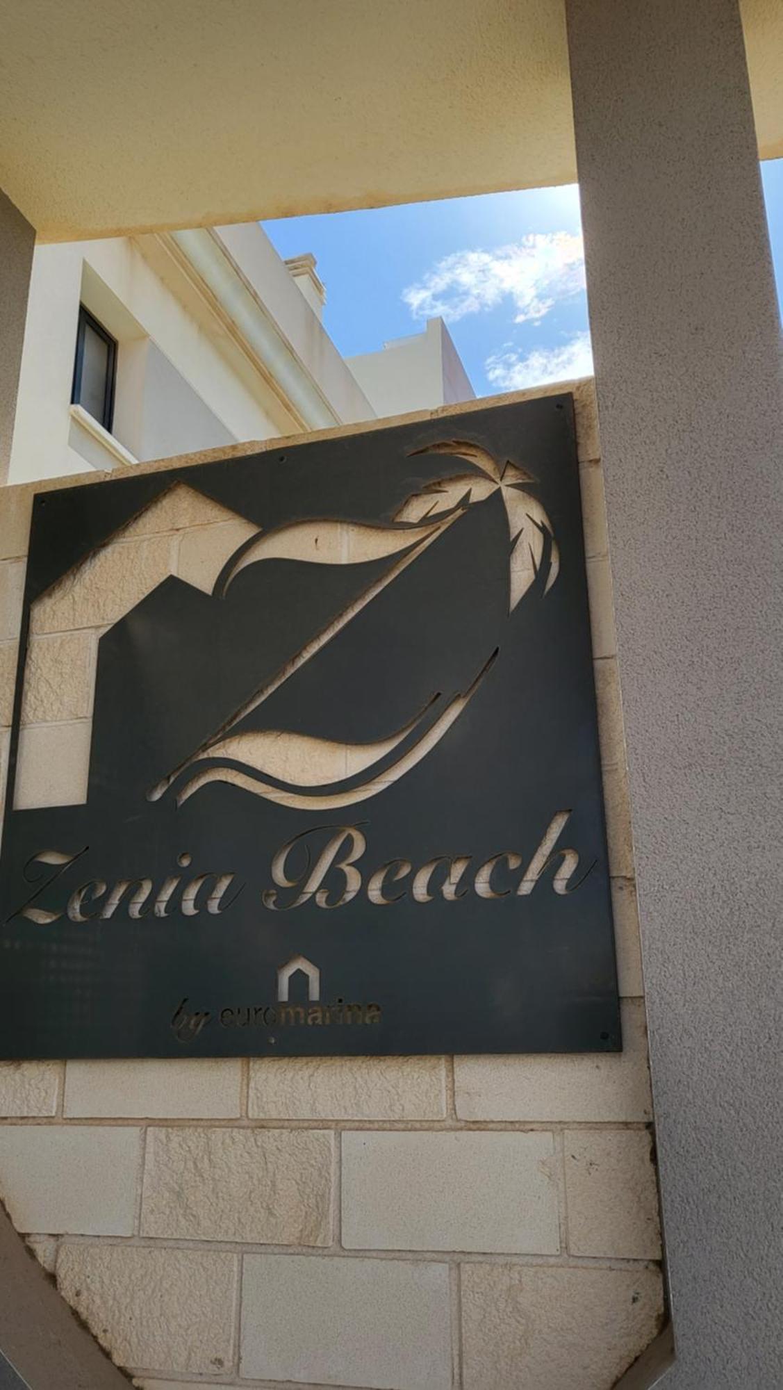Apartment Amigos, La Zenia Boulevard Area, 2 Bedrooms, Beautiful Swimming Pool. *