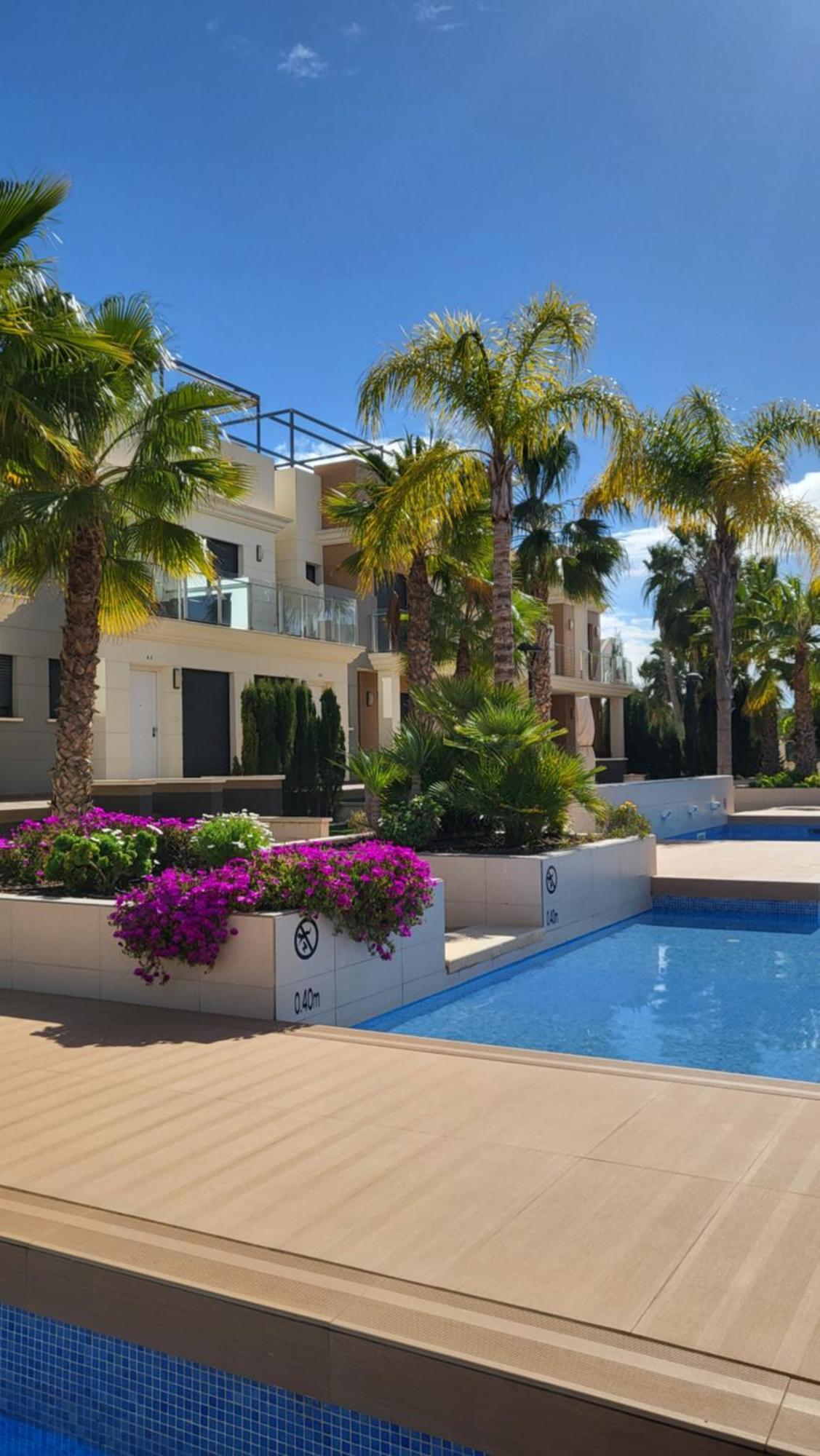 Apartment Amigos, La Zenia Boulevard Area, 2 Bedrooms, Beautiful Swimming Pool. *