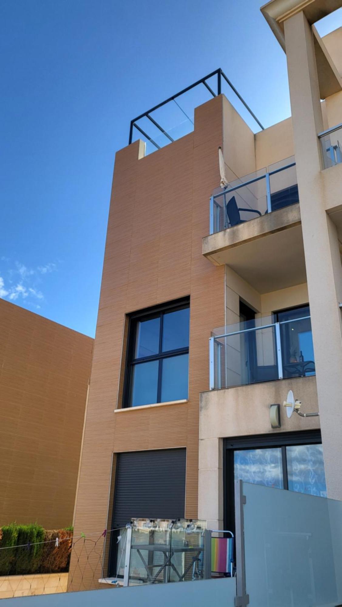 Amigos, La Zenia Boulevard Area, 2 Bedrooms, Beautiful Swimming Pool. *